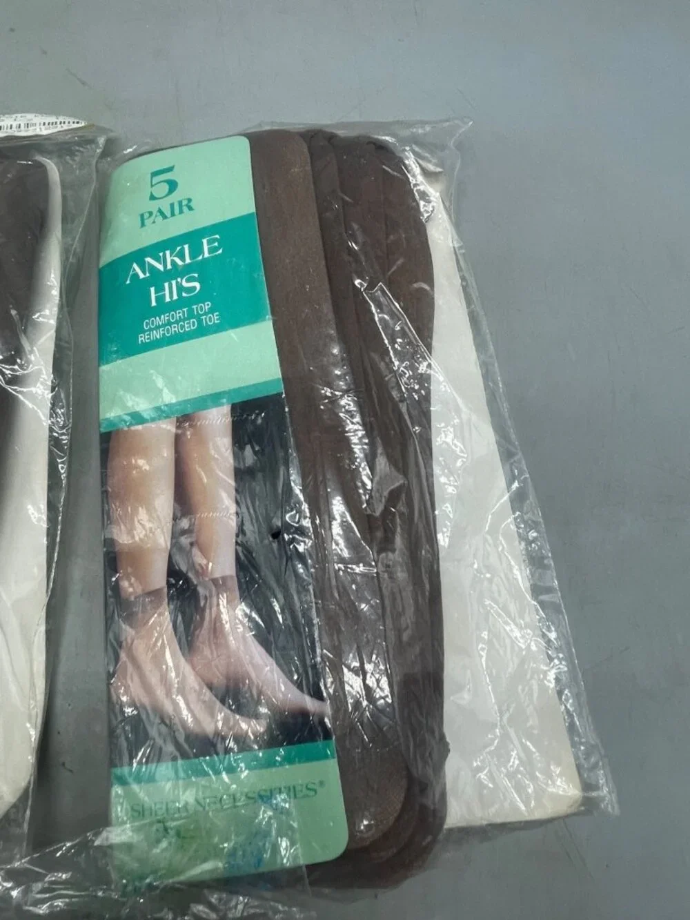 set of 3 knee hi's ankle hi's nylons 5 pair each package sheer comfort READ NEW